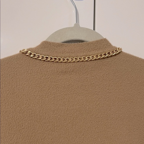 BAILEY Beige Textured Cardigan Pearl Button and Chain Detail, Size L - Picture 4 of 9